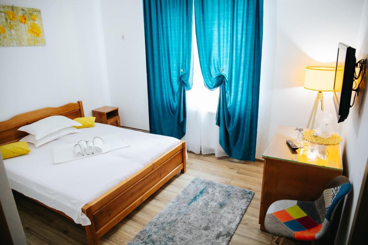 Pensiunea Casa Cristal Targu Jiu Luaran gambar