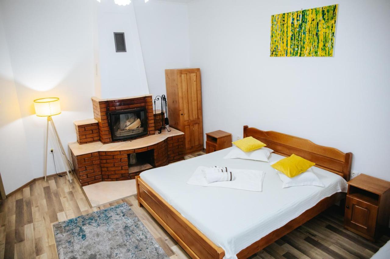 Pensiunea Casa Cristal Targu Jiu Luaran gambar