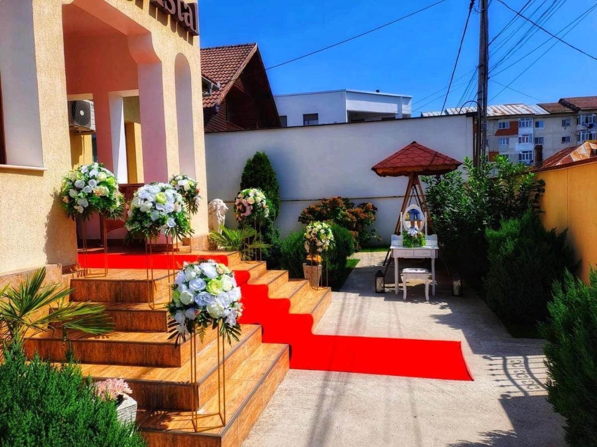 Pensiunea Casa Cristal Targu Jiu Luaran gambar
